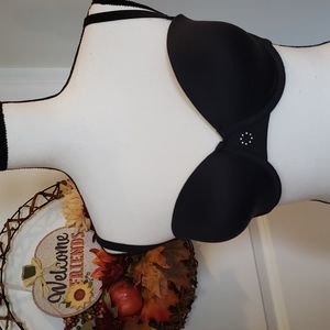 Maidenform strapless bra black size 36D convertible bra .